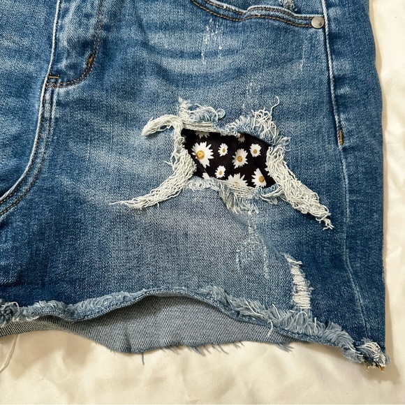 Judy Blue Distressed Blue Jean Shorts with Floral Print Patches - Picture 3 of 6